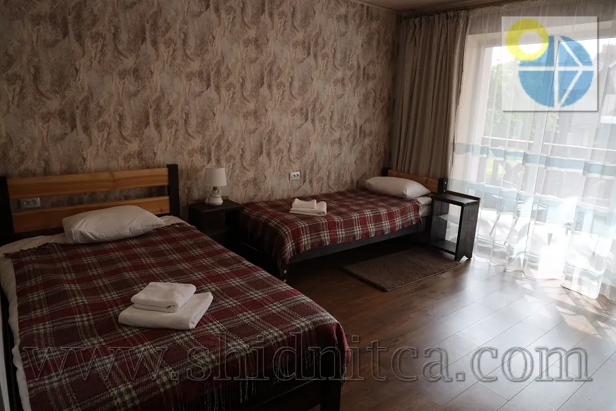 Апартаменти з кухнею 3-місні