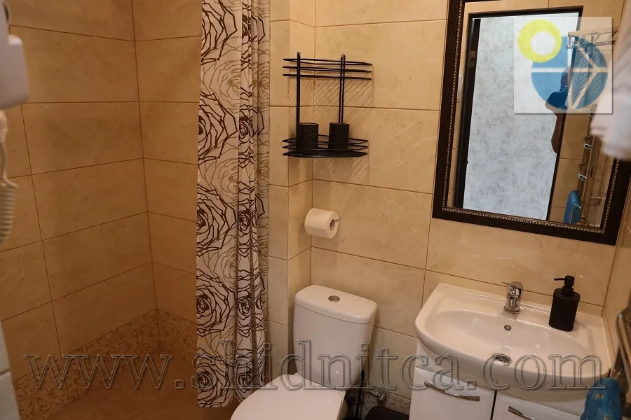 Апартаменти з кухнею 3-місні