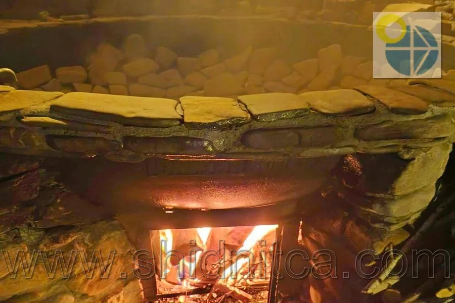 Східниця Чани на озері.