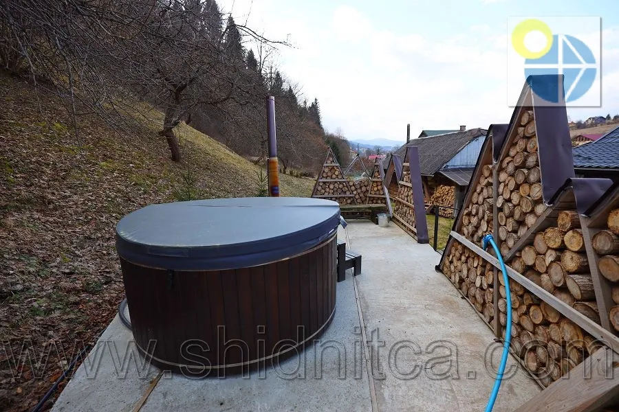 Новый Кропивник.Коттеджи Возле леса.