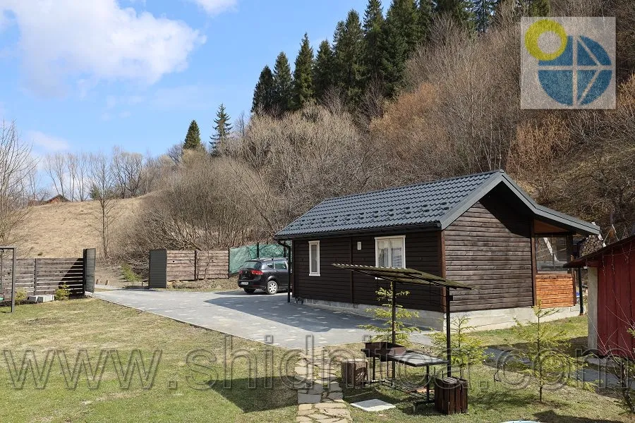 Новый Кропивник.Коттеджи Возле леса.